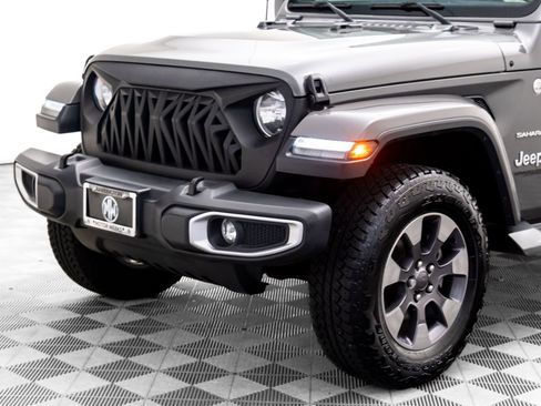 Used 2018 Jeep Wrangler Unlimited Sahara w/ Dual Top Group image 36