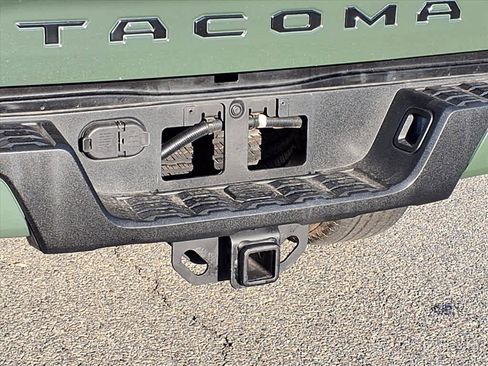 Used 2022 Toyota Tacoma TRD Sport image 6