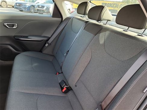 New 2025 Kia K4 LXS image 14