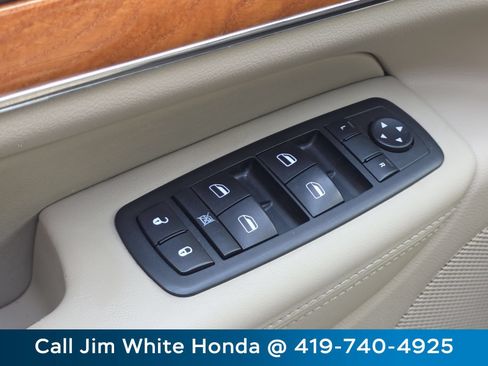 Used 2011 Jeep Grand Cherokee Overland w/ Mopar Chrome Edition Group AWD/4WD image 15