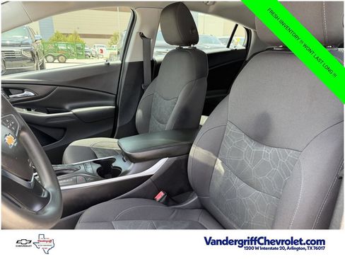 Used 2018 Chevrolet Volt LT FWD image 23