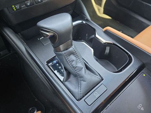 Used 2024 Lexus ES 350 w/ Technology Package FWD image 27