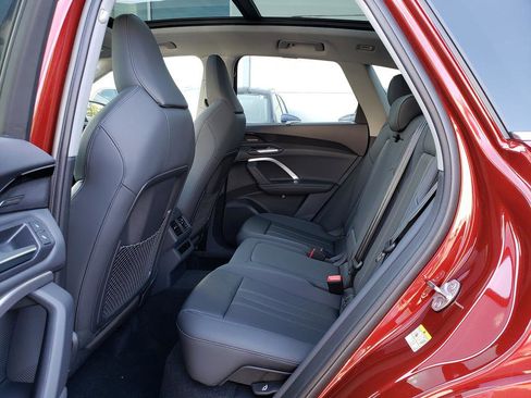 New 2025 Audi Q5 Premium Plus image 8