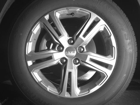 Used 2024 GMC Terrain SLE FWD image 12