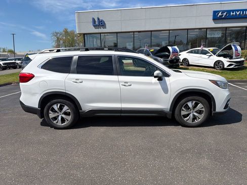 Used 2021 Subaru Ascent Premium w/ Convenience Package AWD/4WD image 2
