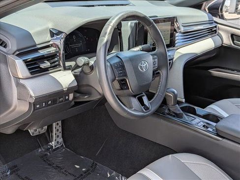 Used 2025 Toyota Camry SE FWD image 10
