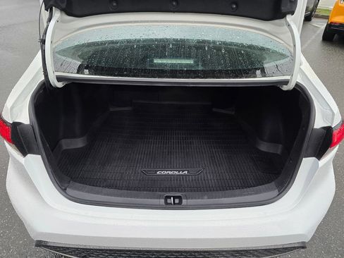 Used 2021 Toyota Corolla SE FWD image 23