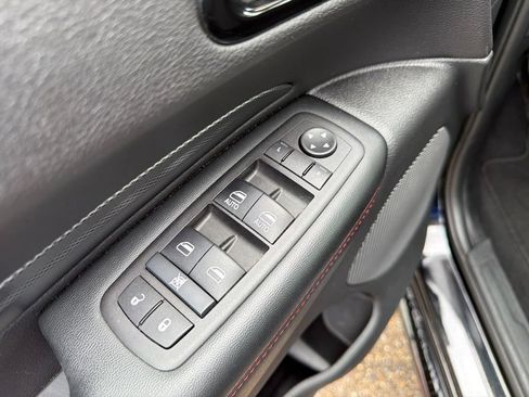 Used 2025 Dodge Durango GT RWD image 26