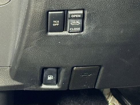 Used 2005 Nissan 350Z Touring image 12