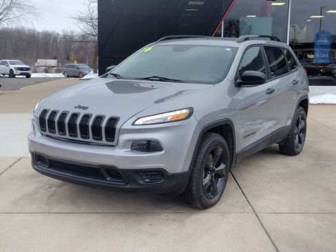 Used 2016 Jeep Cherokee Sport w/ Cold Weather Group image 1