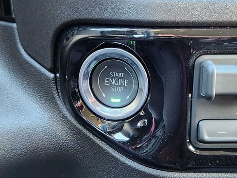 New 2026 GMC Sierra 1500 SLE image 16