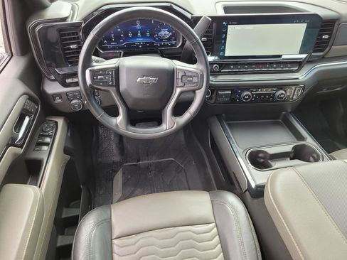 Used 2025 Chevrolet Silverado 2500 ZR2 w/ Technology Package AWD/4WD image 14