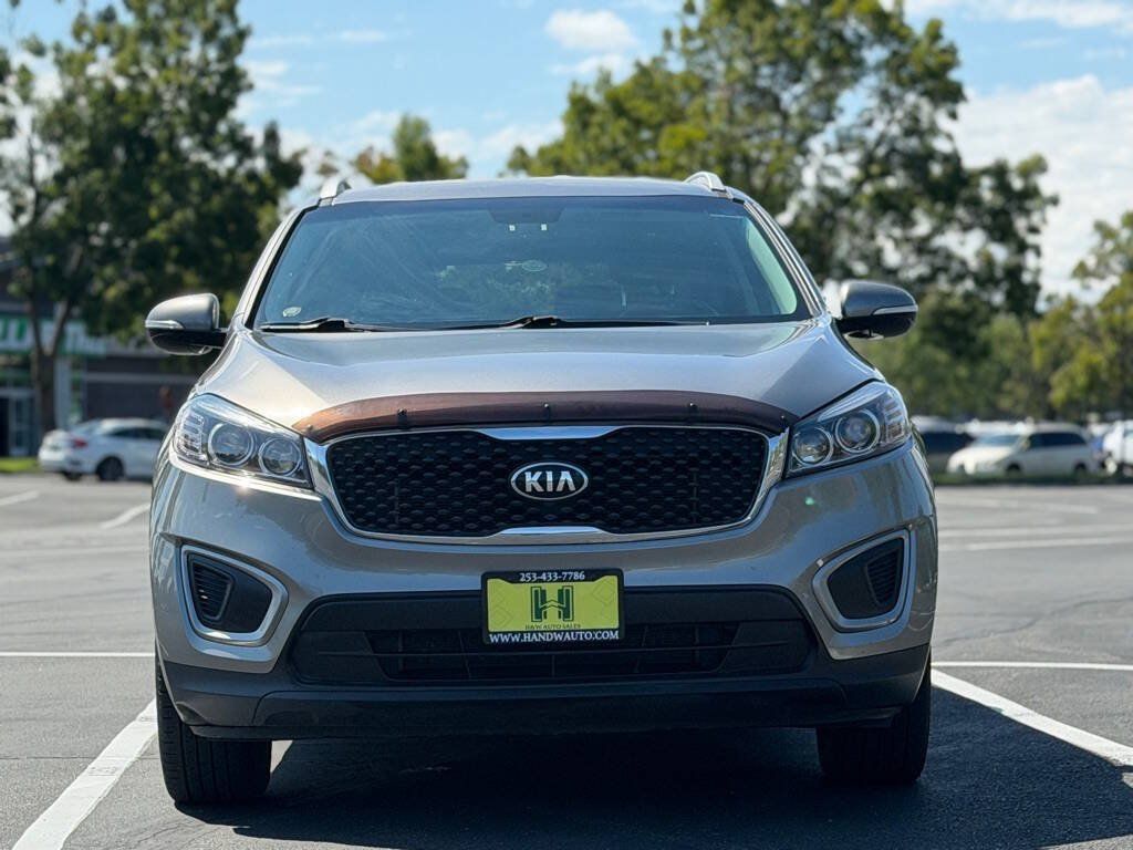 Used 2016 Kia Sorento LX w/ LX Convenience Package AWD/4WD image 8