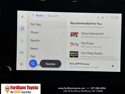 Used 2025 Toyota Highlander XLE image 26