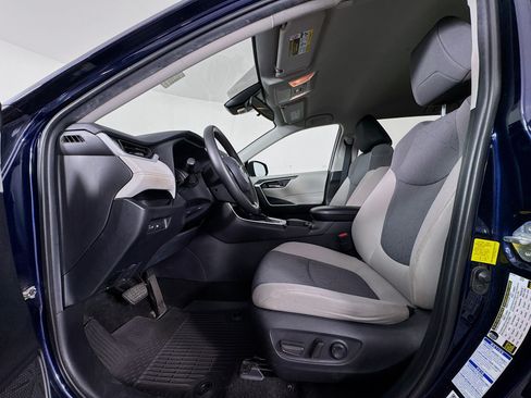 Certified 2021 Toyota RAV4 XLE AWD/4WD image 19