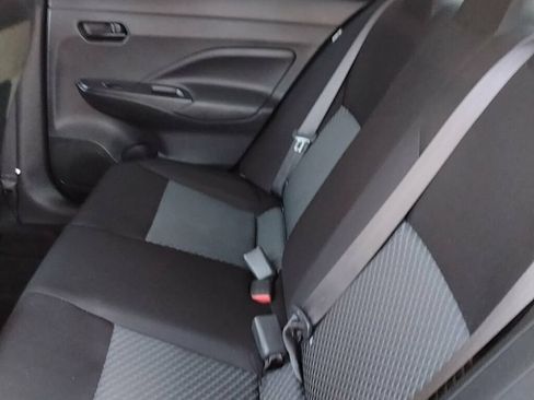Used 2021 Nissan Versa S FWD image 8
