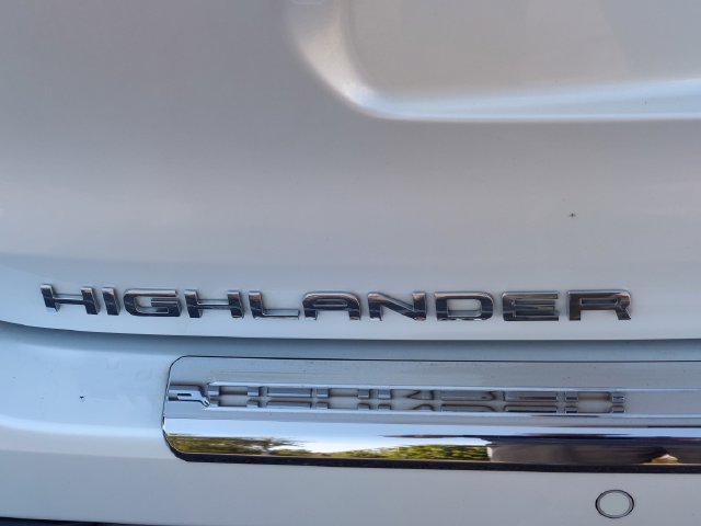 Certified 2020 Toyota Highlander Platinum AWD/4WD image 52