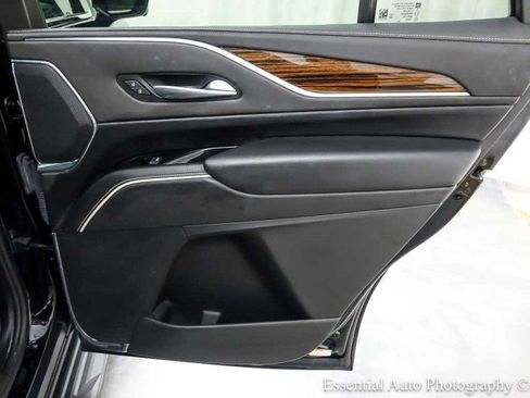 Used 2023 Cadillac Escalade Premium Luxury w/ Performance Package AWD/4WD image 37