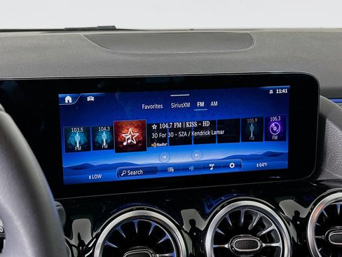 Used 2025 Mercedes-Benz GLA 250 image 21