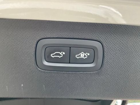 Certified 2024 Volvo XC90 B6 Plus AWD/4WD image 25