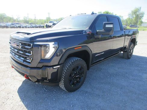New 2026 GMC Sierra 2500 AT4 w/ AT4 Premium Plus Package AWD/4WD image 10