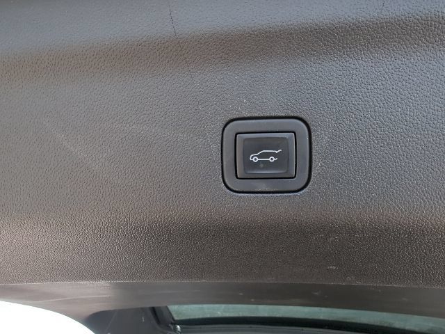 Used 2023 GMC Yukon Denali AWD/4WD image 39