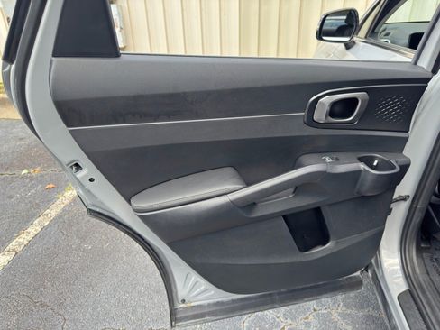 Used 2025 Kia Sorento S w/ Panoramic Sunroof Package AWD/4WD image 42