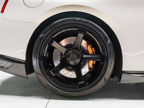 Used 2021 Nissan GT-R Premium AWD/4WD image 32