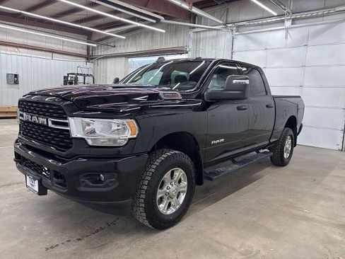 Used 2024 RAM 2500 Big Horn w/ Sport Appearance Package image 4