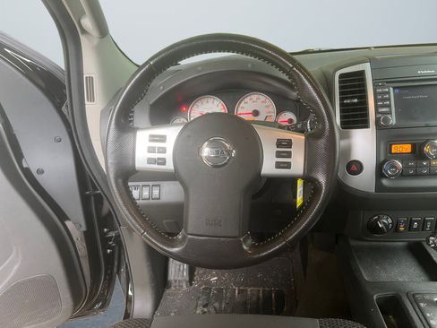 Used 2017 Nissan Frontier PRO-4X image 13