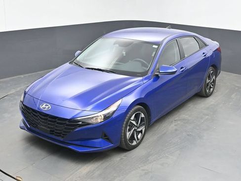 Used 2023 Hyundai Elantra SEL w/ Convenience Package FWD image 15