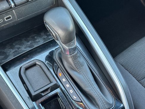 Used 2024 Chevrolet Colorado LT w/ LT Convenience Package image 21