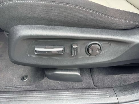 Used 2023 Honda CR-V EX image 18