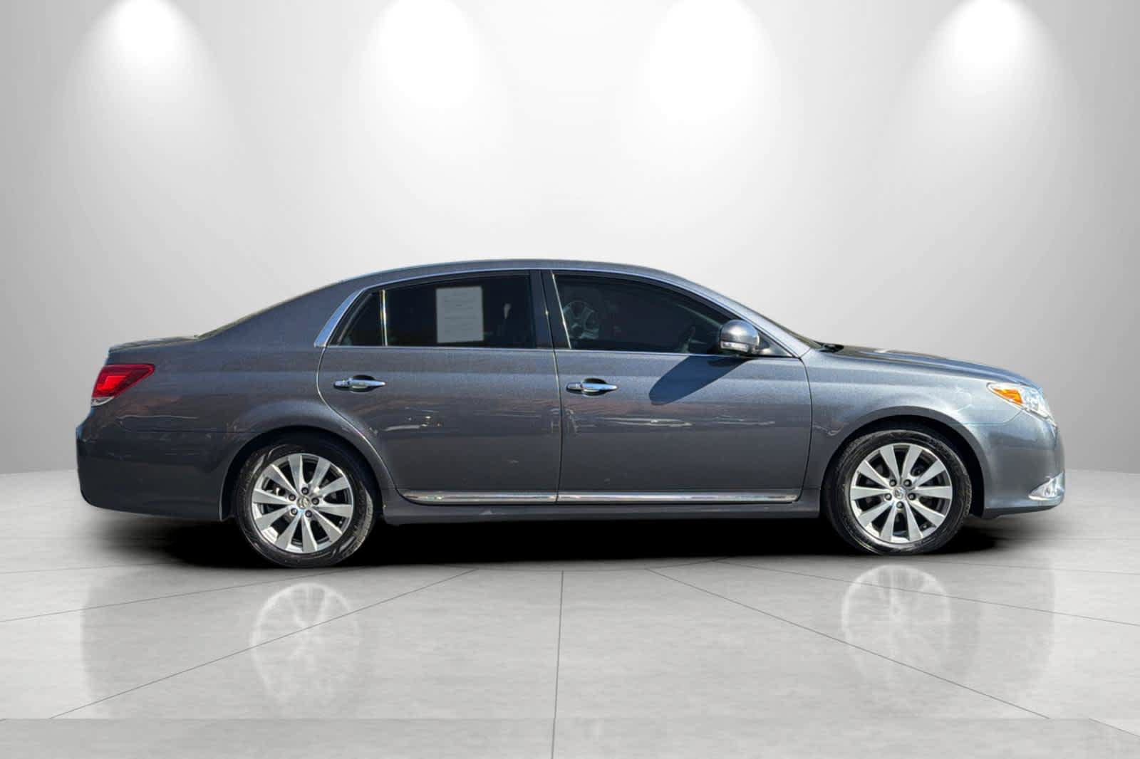 Used 2011 Toyota Avalon Limited FWD image 8