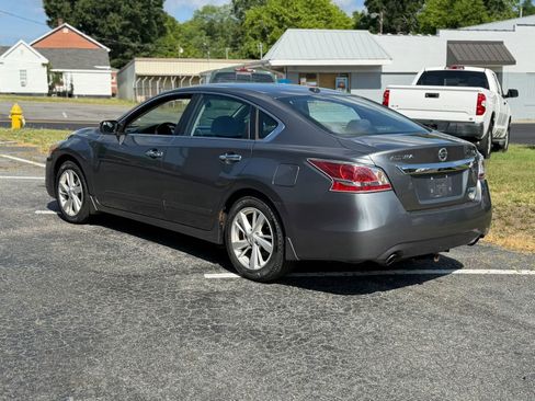 Used 2014 Nissan Altima 2.5 SV FWD image 7