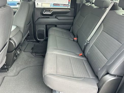 Used 2025 Chevrolet Silverado 2500 LT w/ Convenience Package image 16