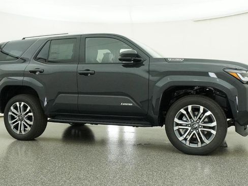 New 2026 Toyota 4Runner Limited AWD/4WD image 31