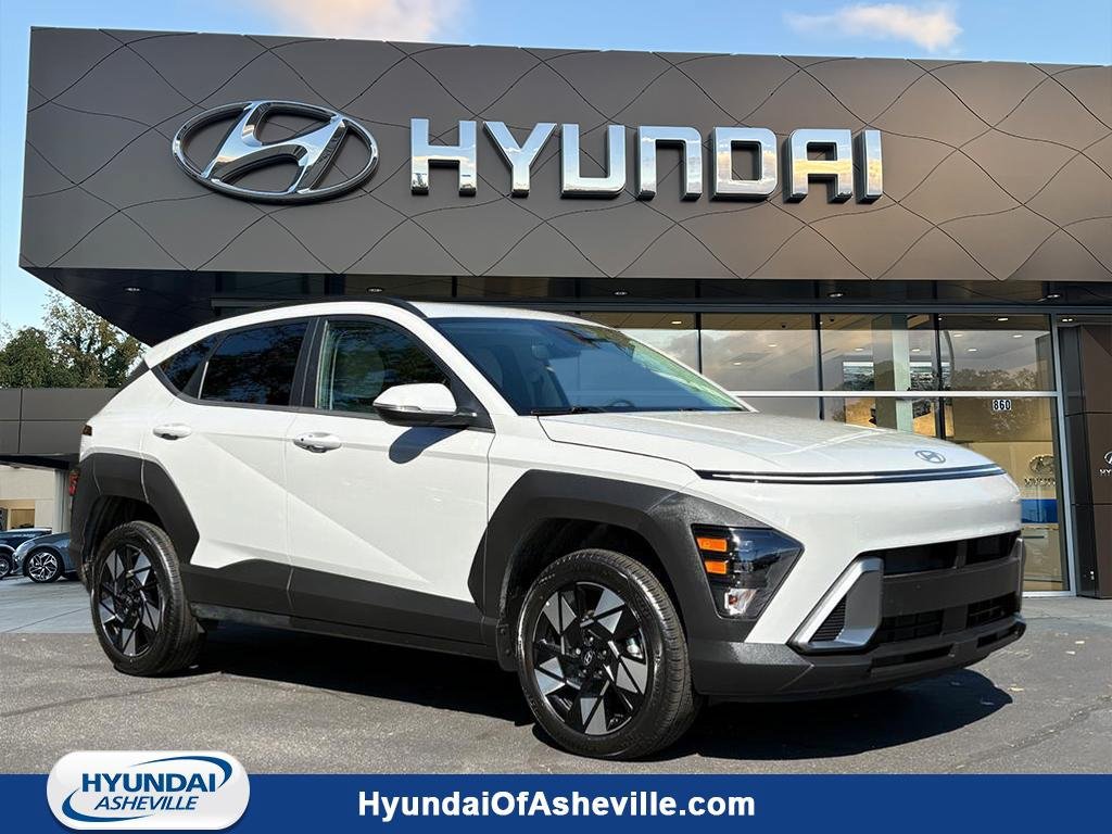 Certified 2025 Hyundai Kona SEL AWD/4WD image 1