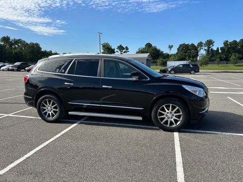 Used 2017 Buick Enclave Convenience w/ Trailering Package FWD image 3