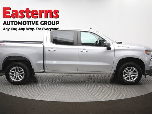 Used 2022 Chevrolet Silverado 1500 LT AWD/4WD image 47