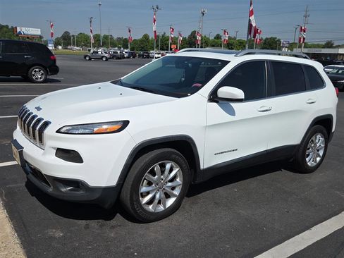 Used 2015 Jeep Cherokee Limited w/ Trailer Tow Group AWD/4WD image 1