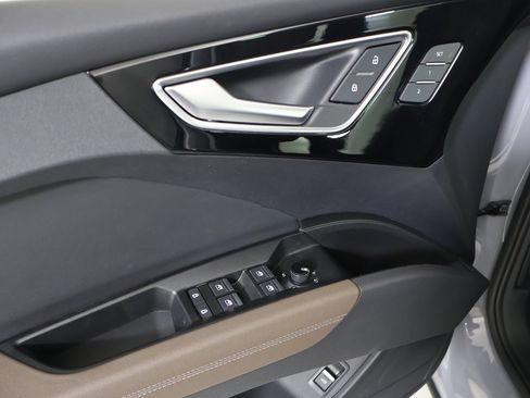 Used 2024 Audi Q4 e-tron Premium Plus image 23