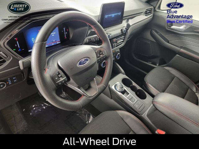Certified 2025 Ford Escape ST-Line Select AWD/4WD image 14