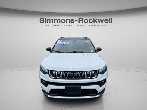 Used 2025 Jeep Compass Limited AWD/4WD image 8
