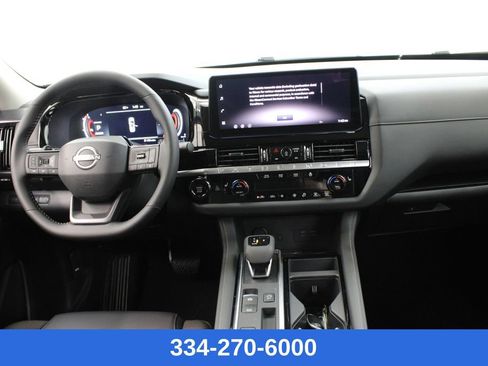 New 2026 Nissan Pathfinder SL image 8