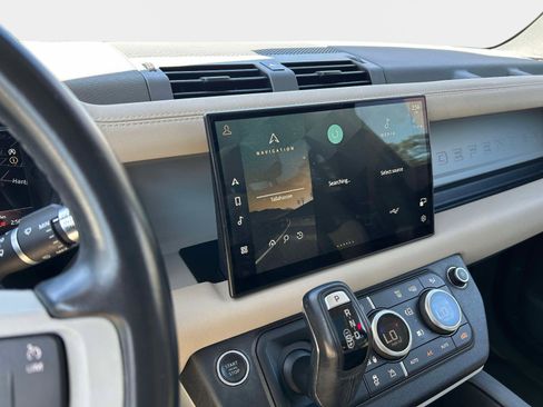 Used 2022 Land Rover Defender 110 S image 14