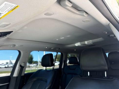 Used 2021 Jeep Grand Cherokee L Limited w/ Luxury Tech Group II AWD/4WD image 30