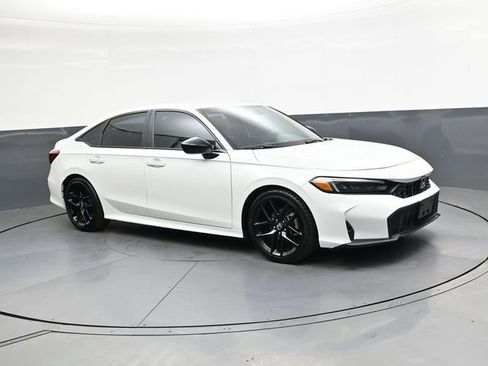 Used 2025 Honda Civic Sport image 2