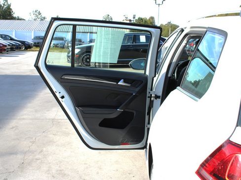 Used 2015 Volkswagen Golf SEL image 31