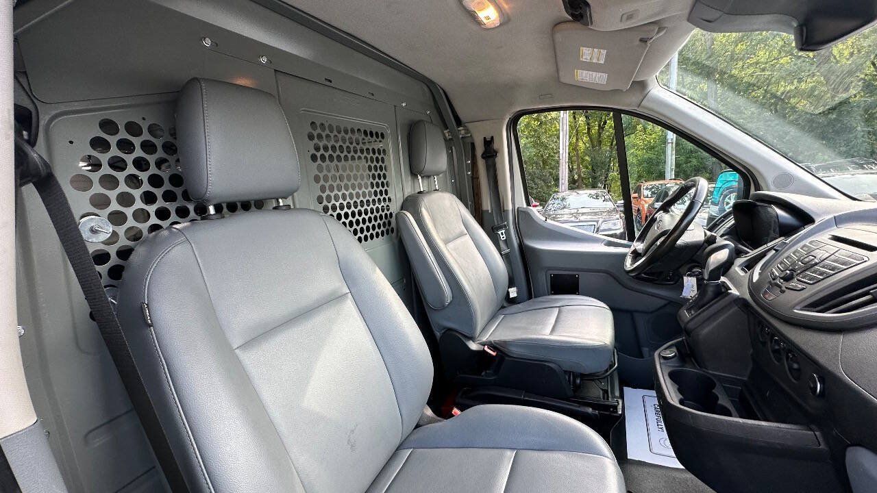 Used 2019 Ford Transit 250 130 Low Roof RWD image 10